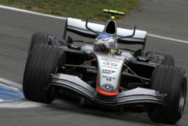 德国站首次排位赛试车手拔头筹