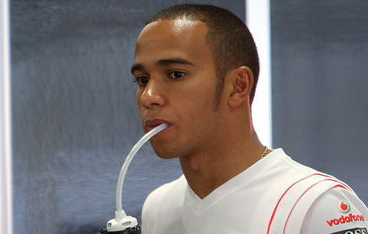 F1：汉密尔顿公开警告阿隆索 必要时将以牙还牙