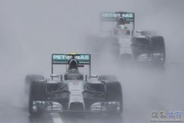 F1日本站雨战小汉三连冠 比安奇头部重伤